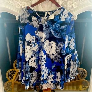 Beautiful flower blouse with metal circle ring